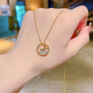 Fishtail Zircon Gorgeous Necklace